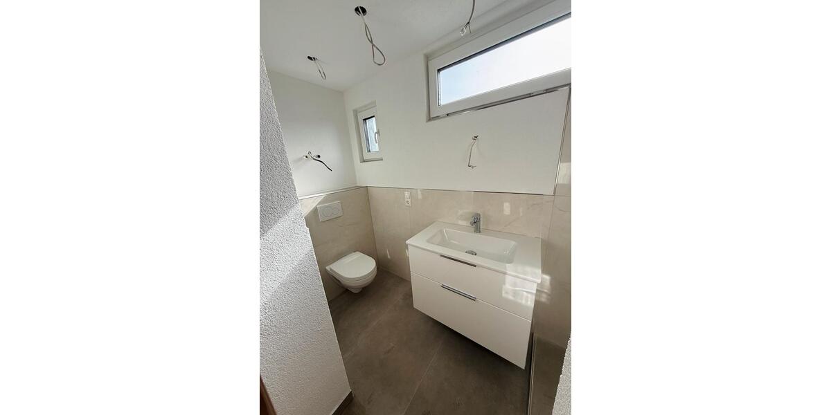 Dachgeschoßwohnung Vallendar - 4 Zimmer, 100 m&sup2;, 1.500&euro; | Angebot:25396427