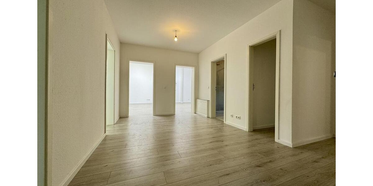 Dachgeschoßwohnung Magdeburg Nordwest - 4 Zimmer, 114 m&sup2;, 1.254&euro; | Angebot:26249667