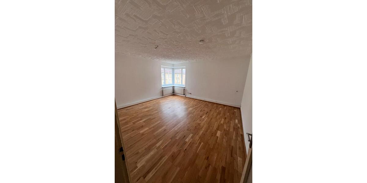 Etagenwohnung Augsburg - 5 Zimmer, 105 m&sup2;, 1.450&euro; | Angebot:25951794