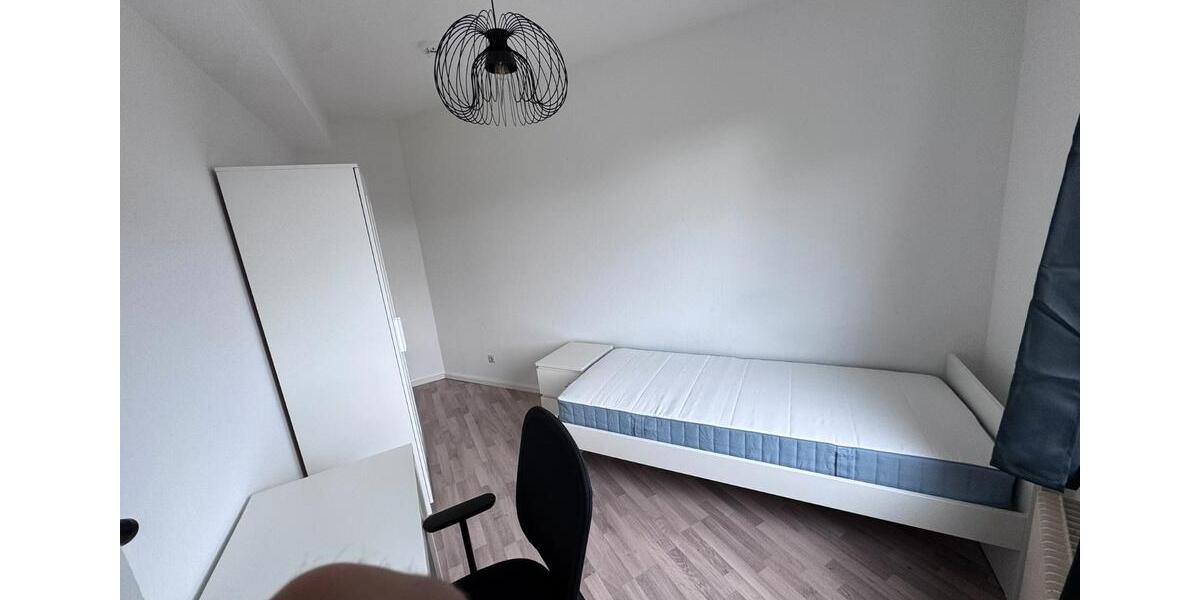 Wohnen auf Zeit Villingen-Schwenningen Schwenningen - 1 Zimmer, 9 m&sup2;, 390&euro; | Angebot:26535085