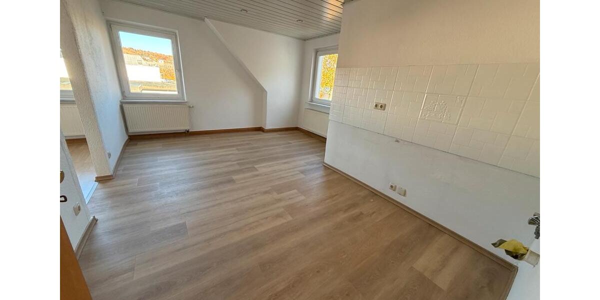 Dachgeschoßwohnung Amberg - 3.5 Zimmer, 90 m&sup2;, 700&euro; | Angebot:26321361