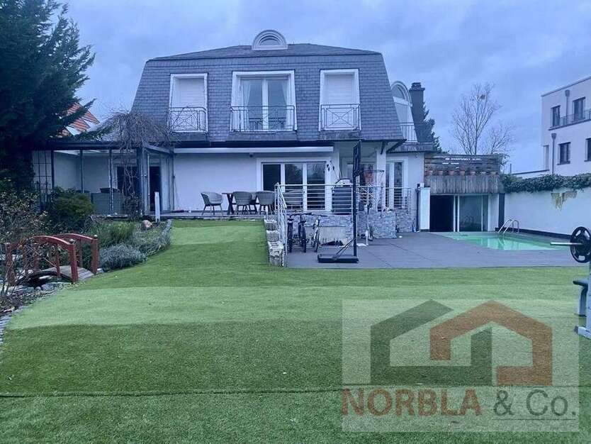 Haus zum Mieten in Maintal Dörnigheim 2.900 € 230 m²