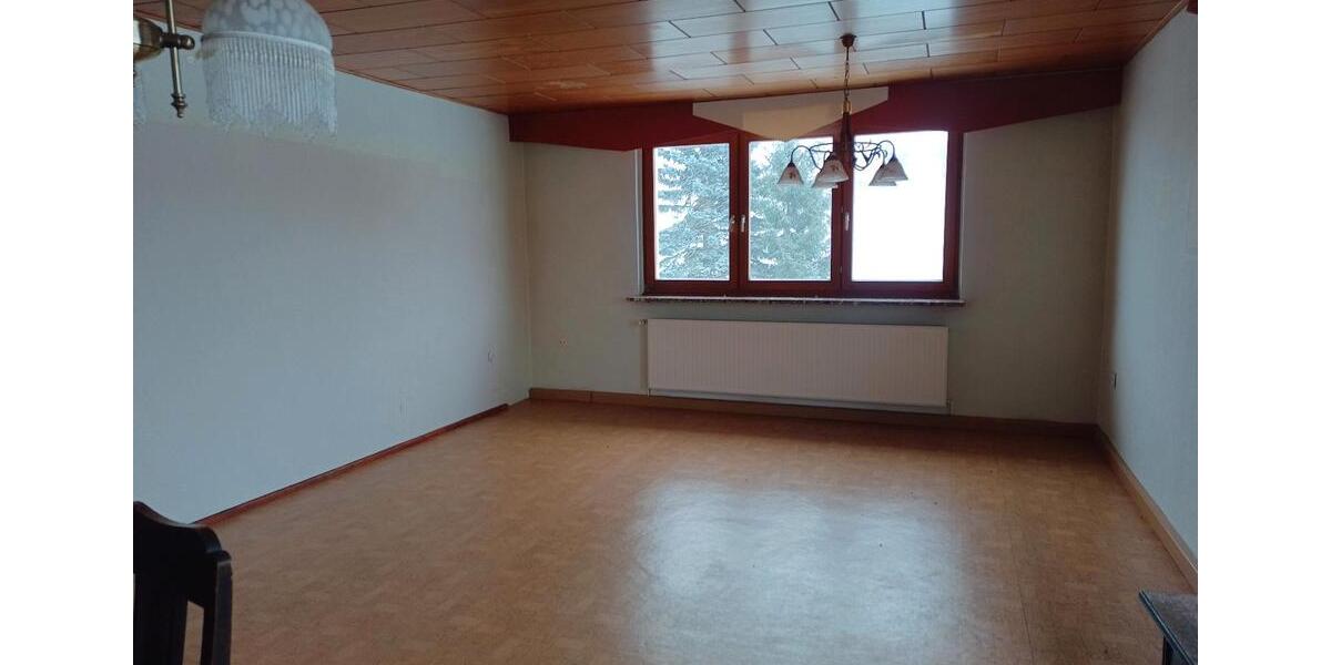 Dachgeschoßwohnung Kraftsdorf - 5 Zimmer, 138 m&sup2;, 950&euro; | Angebot:22184494