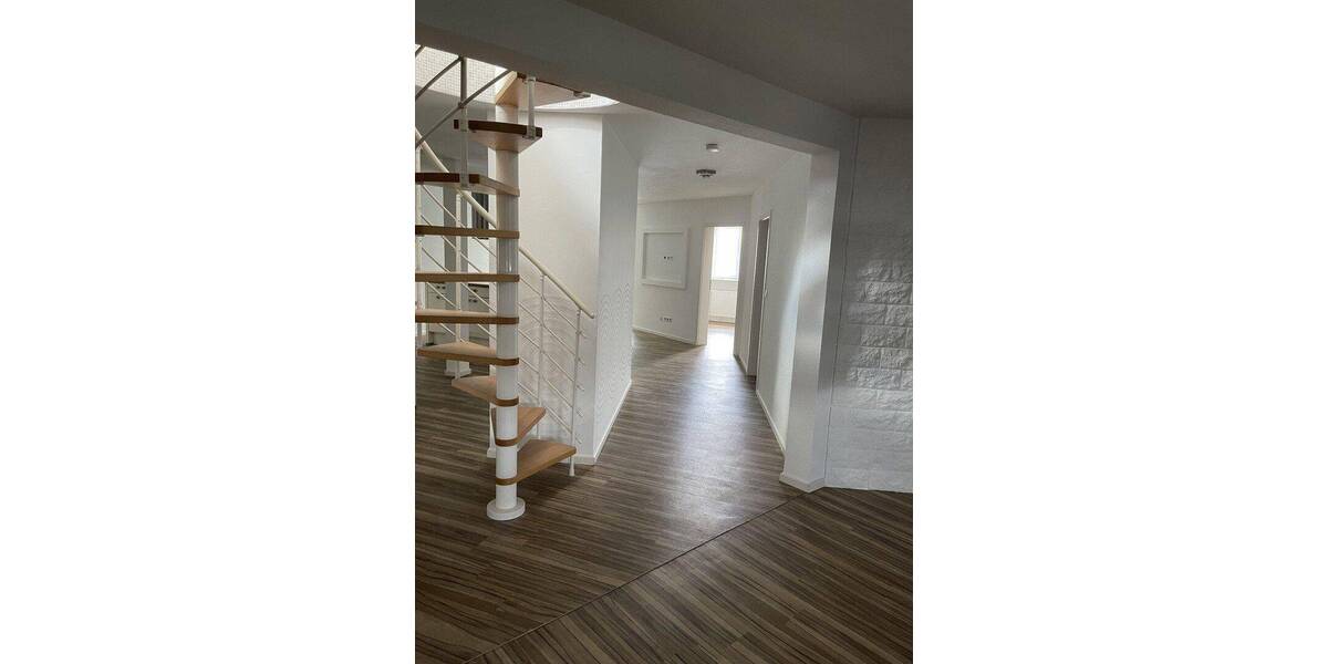 Etagenwohnung Winnenden - 3 Zimmer, 148 m&sup2;, 1.500&euro; | Angebot:26805117