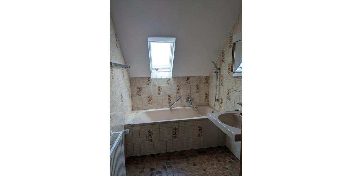 Dachgeschoßwohnung Satteldorf - 3 Zimmer, 62 m&sup2;, 650&euro; | Angebot:26581346