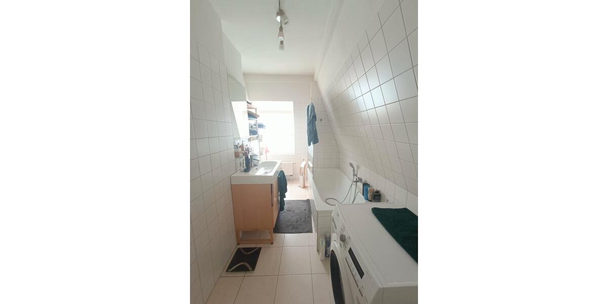 Dachgeschoßwohnung Weimar - 2 Zimmer, 100 m&sup2;, 880&euro; | Angebot:26562718