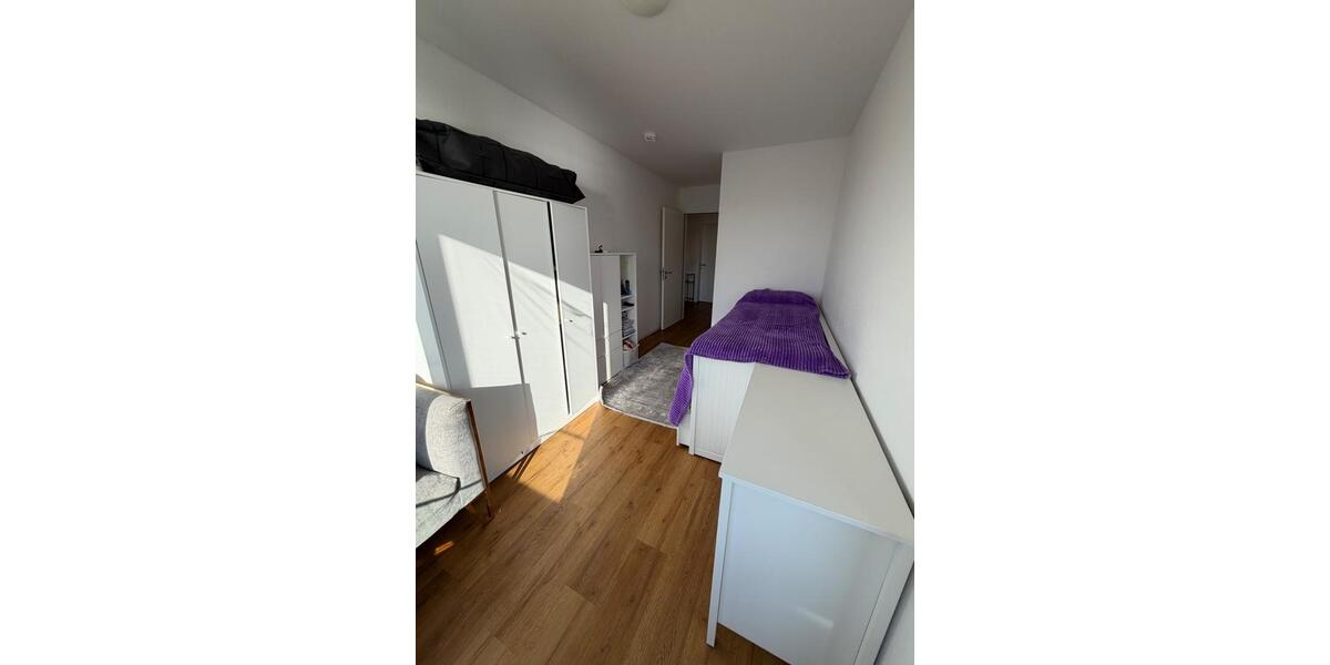 Etagenwohnung Monheim am Rhein - 3 Zimmer, 95 m&sup2;, 2.200&euro; | Angebot:26380582