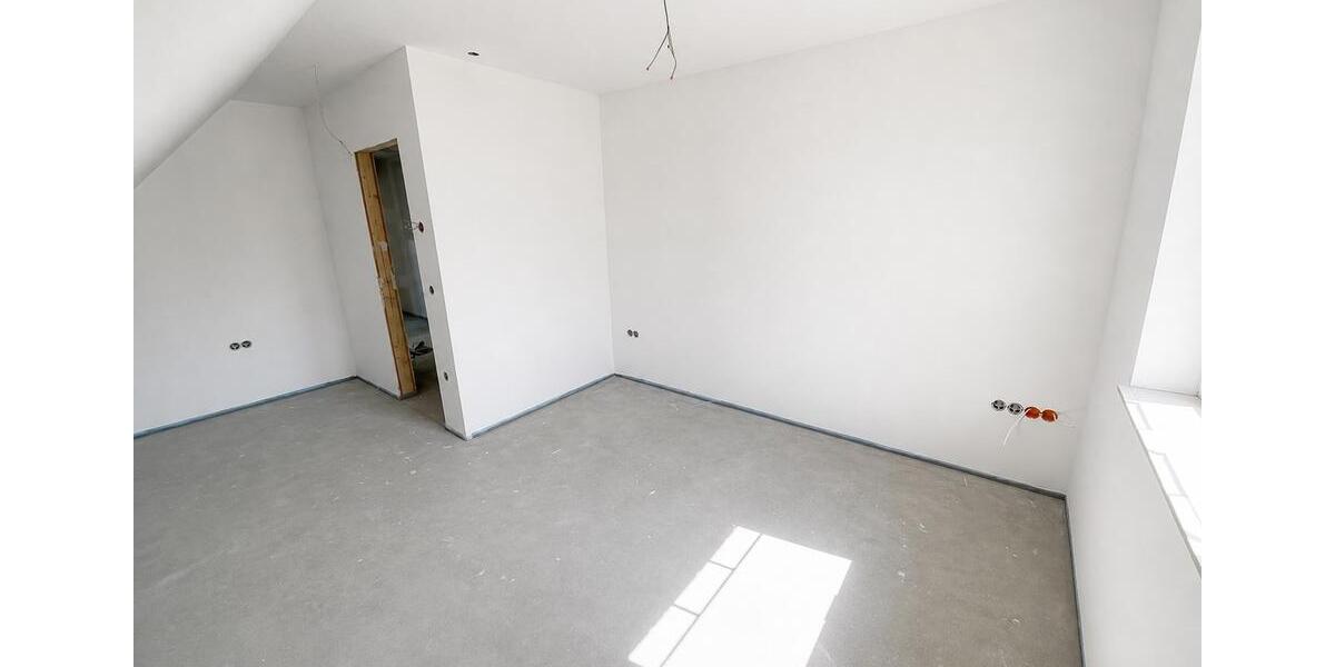 Dachgeschoßwohnung Fockbek - 3.5 Zimmer, 95 m&sup2;, 1.100&euro; | Angebot:26436477