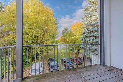 Stilvolle 2-Raum-Wohnung in Chemnitz mit Balkon, Gartenblick und Tageslichtbad mit Dusche & Wanne 2 zimmer