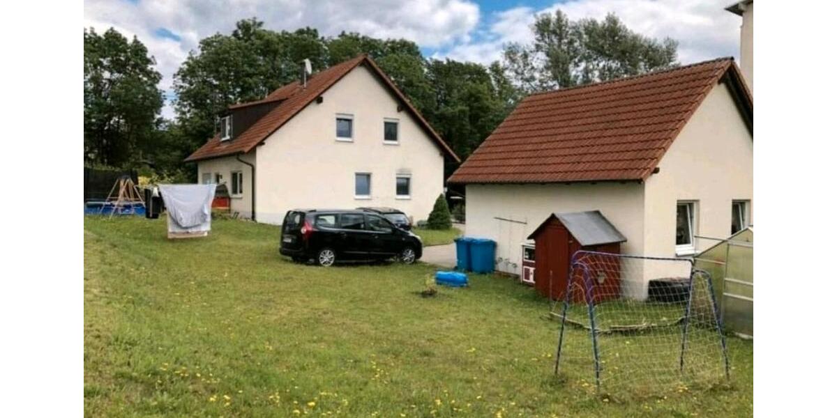 Dachgeschoßwohnung Eisfeld - 3 Zimmer, 69 m&sup2;, 550&euro; | Angebot:24654853