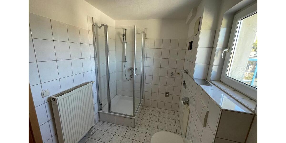 Dachgeschoßwohnung Bad Lobenstein - 3 Zimmer, 68 m&sup2;, 374&euro; | Angebot:26439295