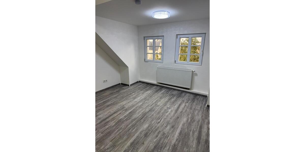 Dachgeschoßwohnung Sankt Augustin - 4 Zimmer, 65 m&sup2;, 950&euro; | Angebot:25208269