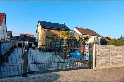 Teilmöbliert Dachgeschosswohnung mit Küche 1 zimmer