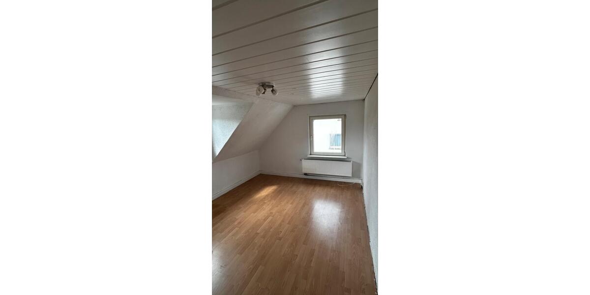 Dachgeschoßwohnung Nümbrecht - 3 Zimmer, 52 m&sup2;, 420&euro; | Angebot:26614594