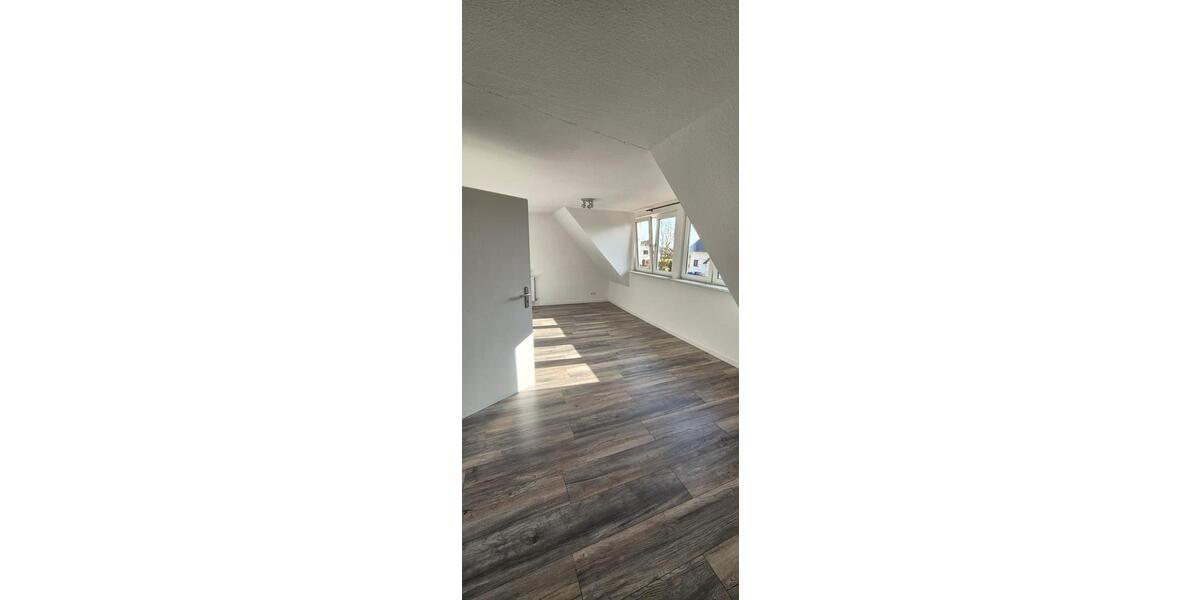 Dachgeschoßwohnung Warburg - 4 Zimmer, 86 m&sup2;, 550&euro; | Angebot:25309698
