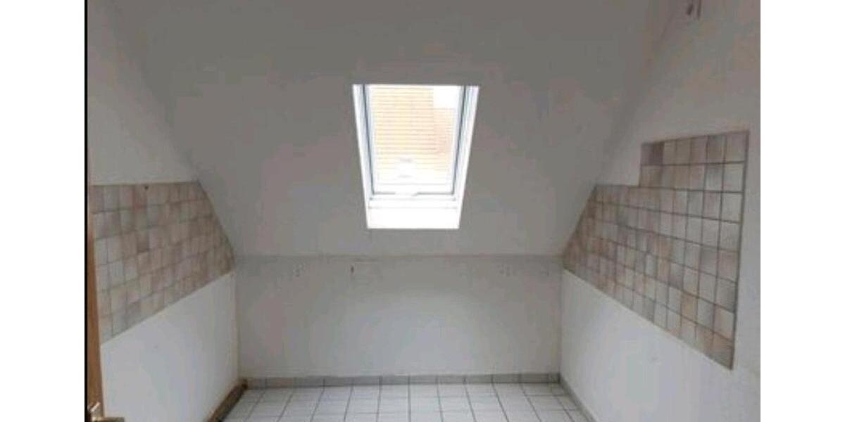 Dachgeschoßwohnung Meiningen - 3 Zimmer, 80 m&sup2;, 480&euro; | Angebot:24801859