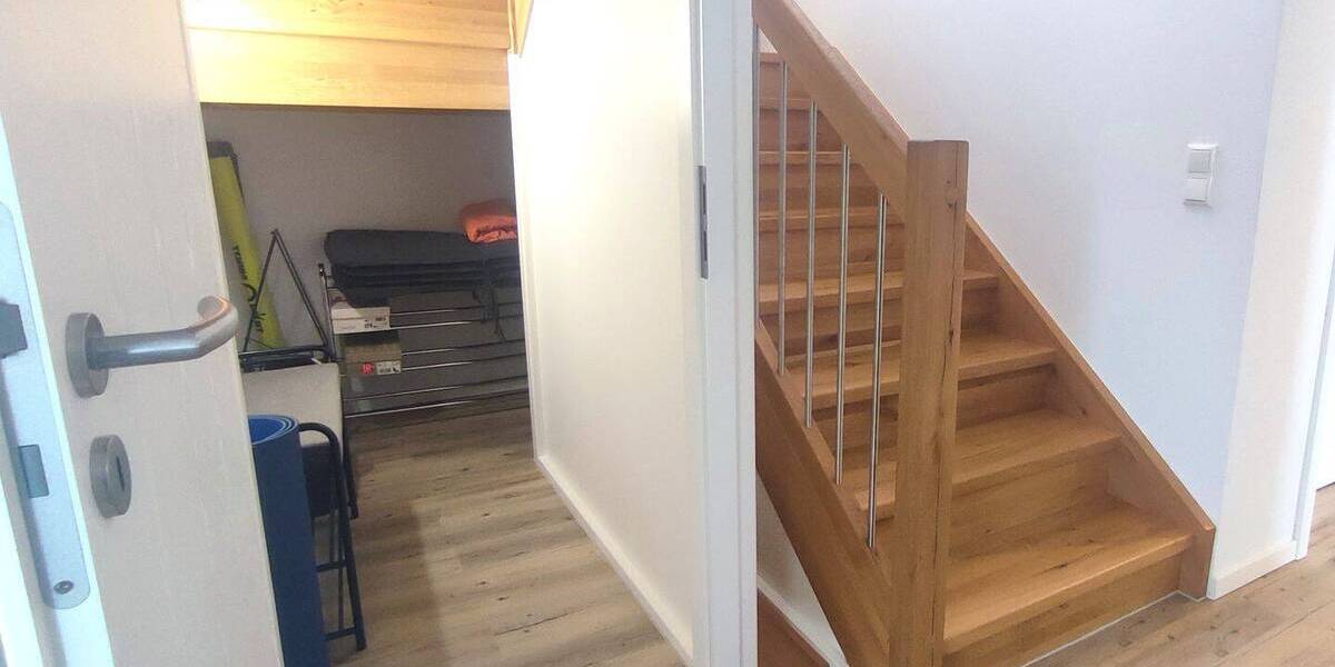 Einfamilienhaus Oberreichenbach - 5 Zimmer, 177 m&sup2;, 2.800&euro; | Angebot:26657299