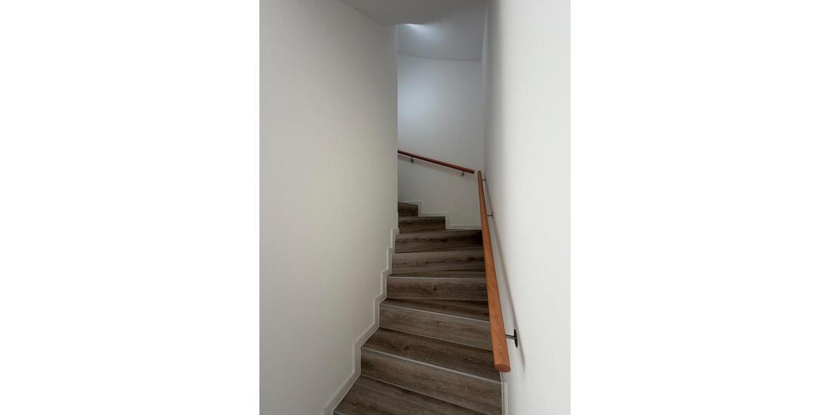 Reihenhaus Burgwedel - 5 Zimmer, 152 m&sup2;, 1.850&euro; | Angebot:26555801
