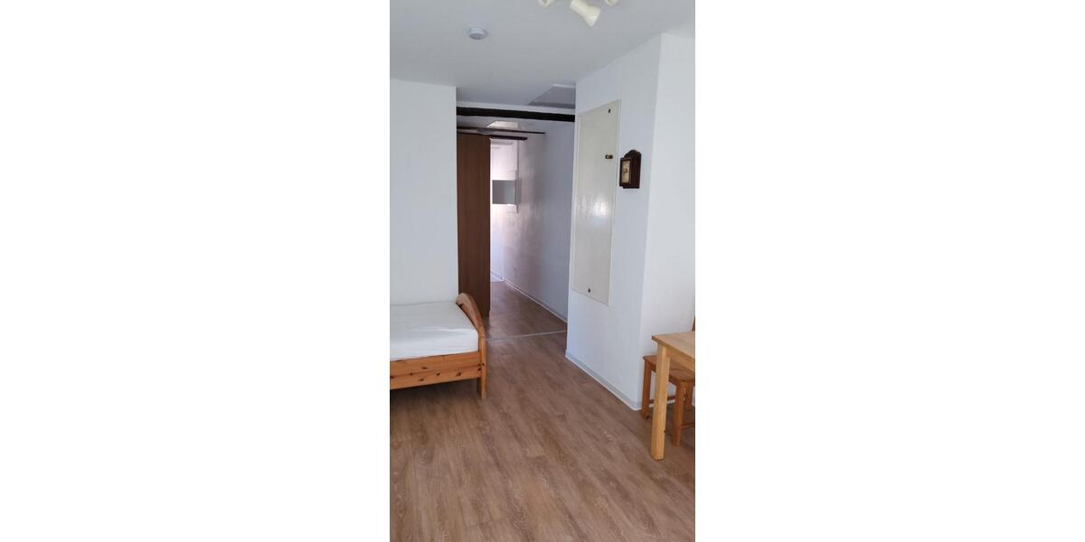 Dachgeschoßwohnung Sankt Ingbert - 1 Zimmer, 27 m&sup2;, 280&euro; | Angebot:26705235