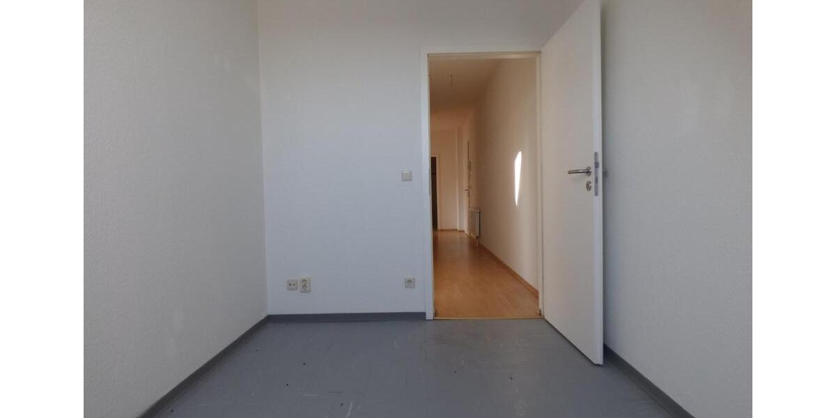Dachgeschoßwohnung Bad Freienwalde (Oder) - 1 Zimmer, 67 m&sup2;, 503&euro; | Angebot:23449082