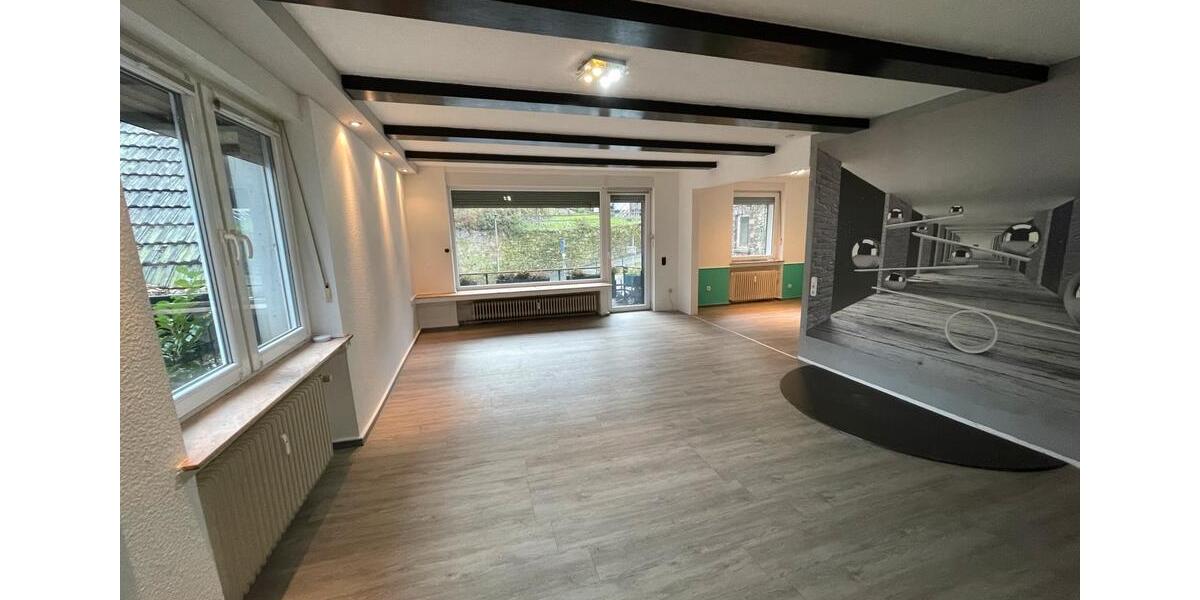 4 Zimmer WG mit Balkon und Stellplatz 4 zimmer