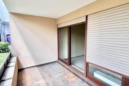 Zentrumsnahe Wohnung mit drei Zimmern und Balkon