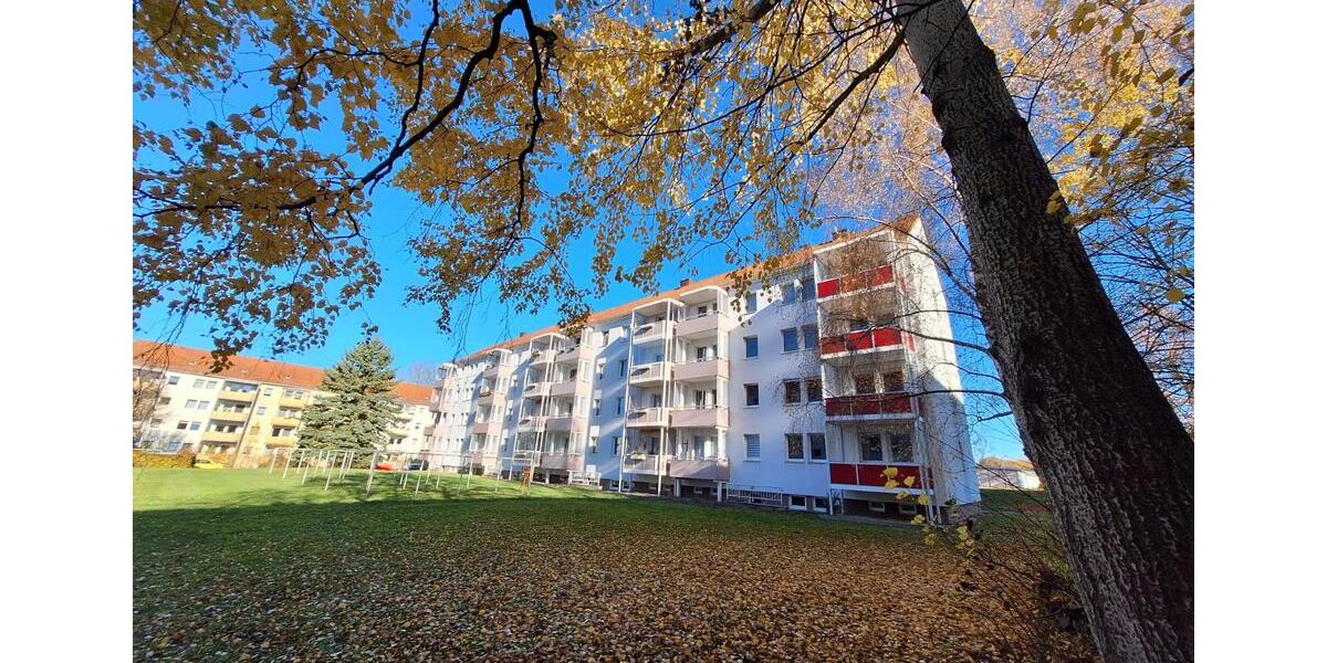 Euer Lichtblick für einen Sofortbezug! Sanierte 3-Raum-Wohnung mit Balkon in grüner Stadtrandlage 3 zimmer