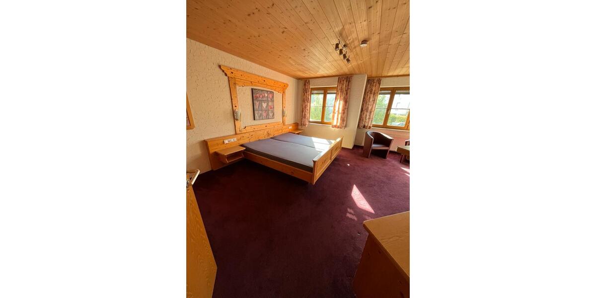 Wohnen auf Zeit Großbottwar - 10 Zimmer, 11 m&sup2;, 550&euro; | Angebot:24535157