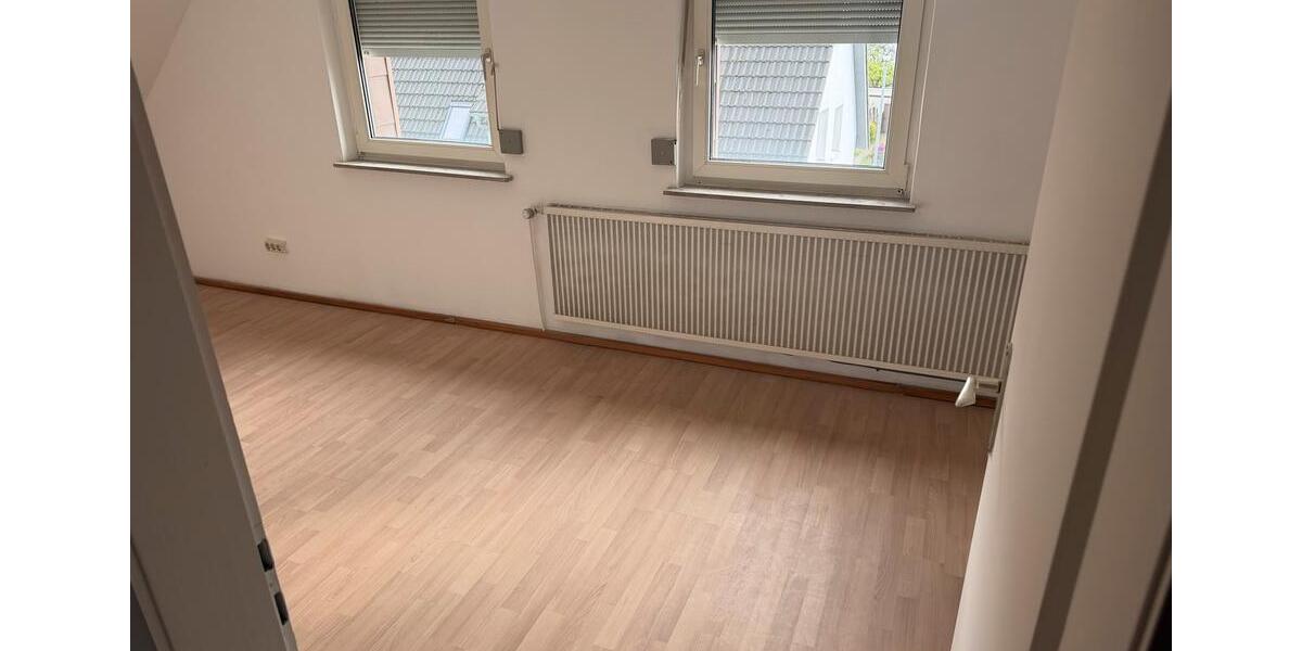 Dachgeschoßwohnung Schwäbisch Gmünd - 3 Zimmer, 75 m&sup2;, 840&euro; | Angebot:26596157