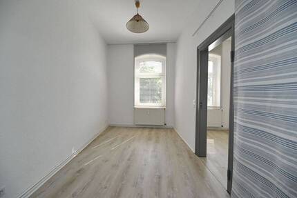 Eine Wohnung voll guter Wohnideen = Einbauküche = Gartennutzung = Erstbezug nach Sanierung