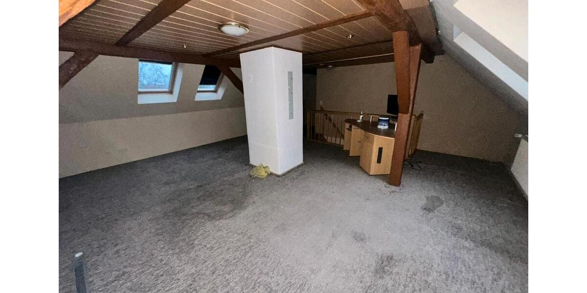 Etagenwohnung Genthin - 5 Zimmer, 170 m&sup2;, 850&euro; | Angebot:24982554