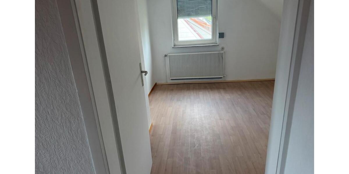 Dachgeschoßwohnung Schwäbisch Gmünd - 3 Zimmer, 75 m&sup2;, 840&euro; | Angebot:26596157