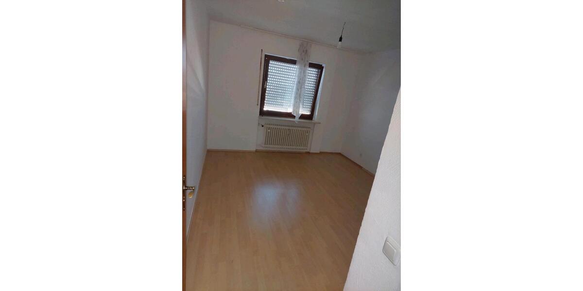 Dachgeschoßwohnung Waldkraiburg - 3 Zimmer, 62 m&sup2;, 850&euro; | Angebot:25287312