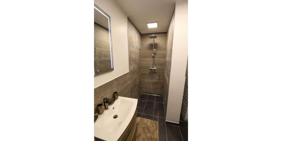 Etagenwohnung Darmstadt Kranichstein - 3 Zimmer, 90 m&sup2;, 1.750&euro; | Angebot:25068936