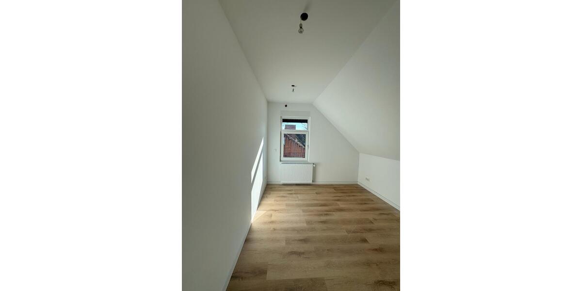 Dachgeschoßwohnung Soltau - 3 Zimmer, 85 m&sup2;, 935&euro; | Angebot:25328496