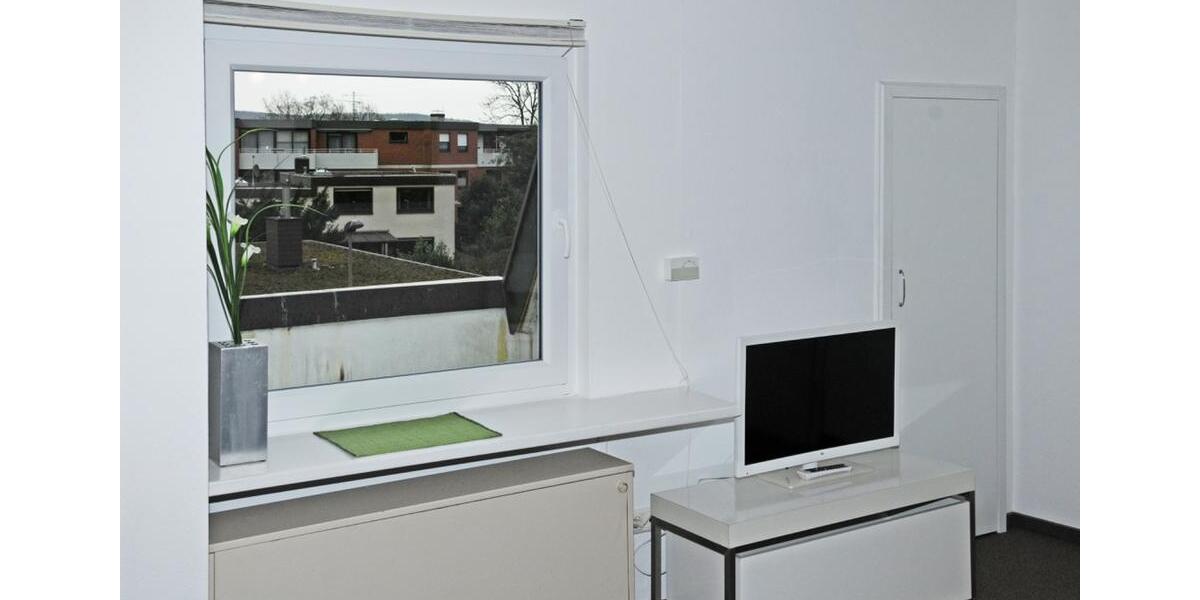 Etagenwohnung Hameln Kernstadt - 3 Zimmer, 100 m&sup2;, 400&euro; | Angebot:24641392