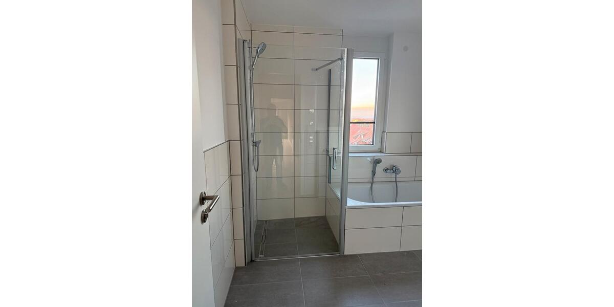 Etagenwohnung Endingen am Kaiserstuhl - 4 Zimmer, 133 m&sup2;, 1.990&euro; | Angebot:24936948