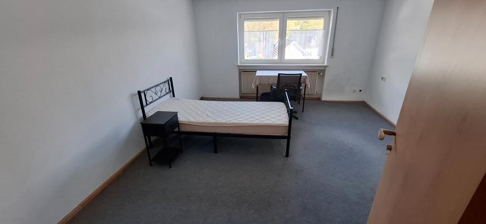 Wohnen auf Zeit Nentershausen - 1 Zimmer, 88 m&sup2;, 345&euro; | Angebot:26262593