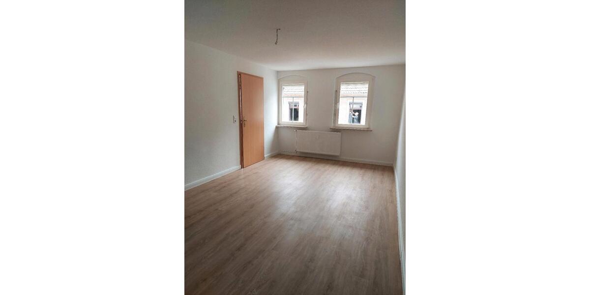 Etagenwohnung Roßwein - 2 Zimmer, 60 m&sup2;, 450&euro; | Angebot:25881003