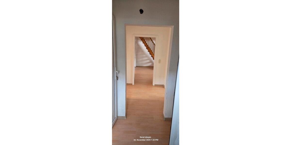 Helle 3,5 Zimmer Maisonette-Wohnung im 2. OG in Hüttenheim 3 zimmer