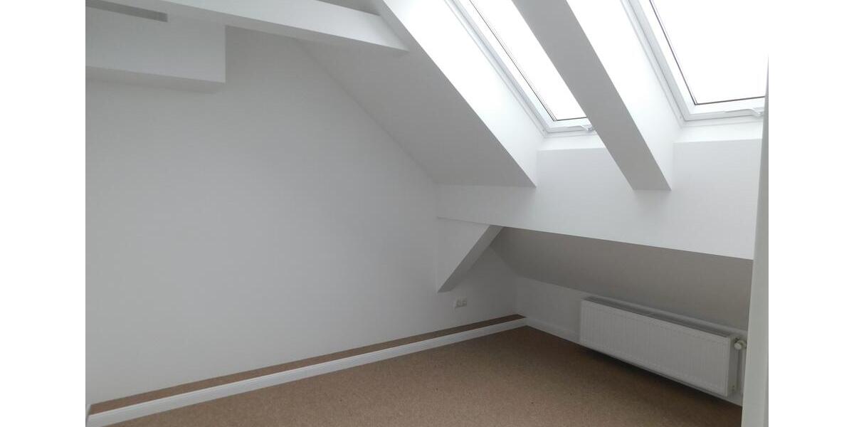 Dachgeschoßwohnung Beelitz - 4 Zimmer, 130 m&sup2;, 1.432&euro; | Angebot:26545646