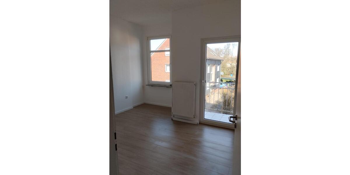 Etagenwohnung Holzminden - 4 Zimmer, 90 m&sup2;, 700&euro; | Angebot:26035975