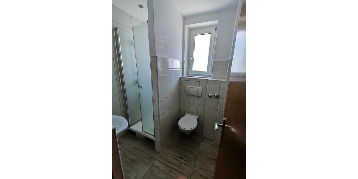 Etagenwohnung Wermelskirchen - 3 Zimmer, 80 m&sup2;, 1.020&euro; | Angebot:26561738