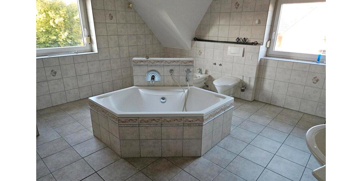 Einfamilienhaus Helmstedt - 7 Zimmer, 178 m&sup2;, 1.400&euro; | Angebot:25768988