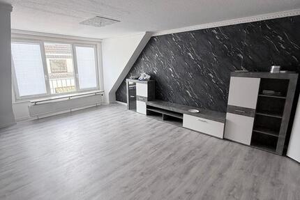 Wohnung Bremerhaven Mitte - 3 Zimmer, 85 m&sup2;, 550&euro; | Angebot:25985898