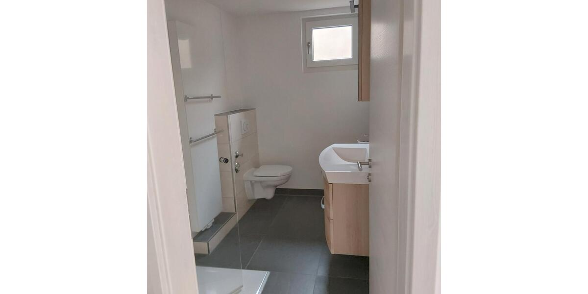 Etagenwohnung Idstein - 2 Zimmer, 92 m&sup2;, 1.100&euro; | Angebot:26464494