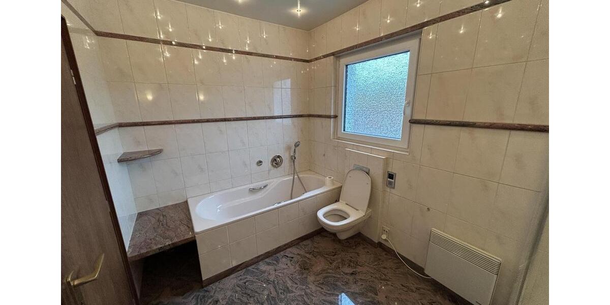 Einfamilienhaus Bielefeld Stieghorst - 4 Zimmer, 136 m&sup2;, 1.904&euro; | Angebot:26024188