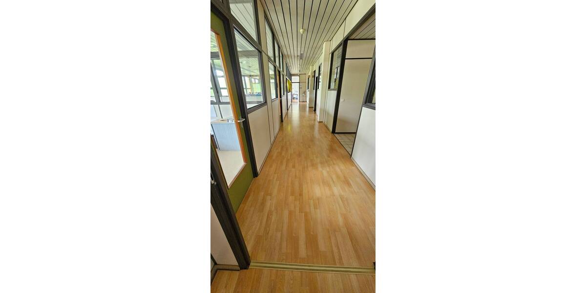 Gewerbeobjekt Freiburg im Breisgau St. Georgen - 1 Zimmer, 736 m&sup2;, 6.350&euro; | Angebot:25746096