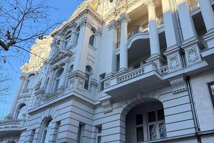 Prüfungsgesellschaft, Kanzlei, Hauptniederlassung oder Konfektion mit Showroom? 1 zimmer