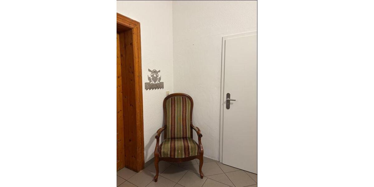 Wohnen auf Zeit Heere - 3 Zimmer, 100 m&sup2;, 100&euro; | Angebot:26642660